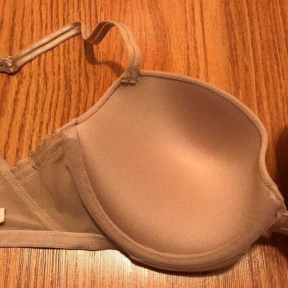 On Gossamer Flattering & Comfy Nude Padded Bra 32DD/32E, NWOT! - Picture 5 of 8